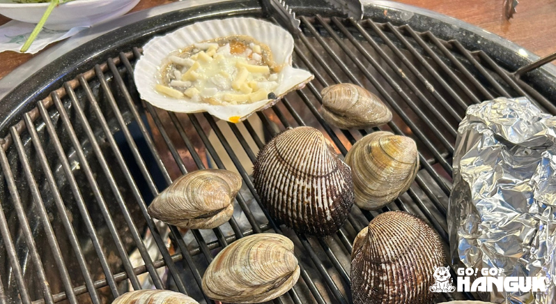 Shellfish on a grill - Food allergies in Korea